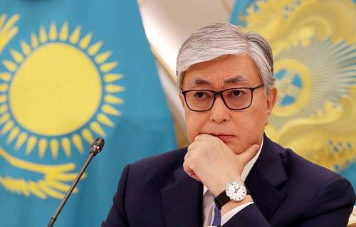 Президент Казахстана развернулся на 180 градусов
