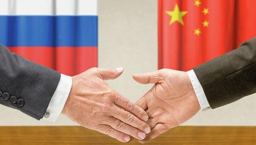 Китай и Индия намерены сближаться с Россией