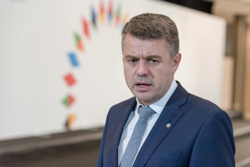 Глава МИД Эстонии Рейнсалу призвал Евросоюз признать ДНР и ЛНР «террористическими организациями»  