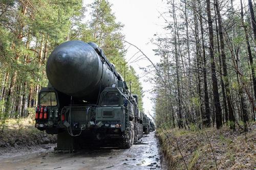 Медведев предрек, что НАТО не вмешается в конфликт, если Россия применит ядерное оружие против украинского режима