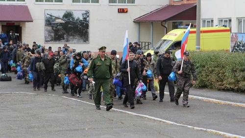 В Иркутской области состоялась первая отправка мобилизованных в военные части