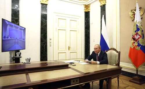 Путин: Запад пытается спровоцировать конфликты на территории СНГ