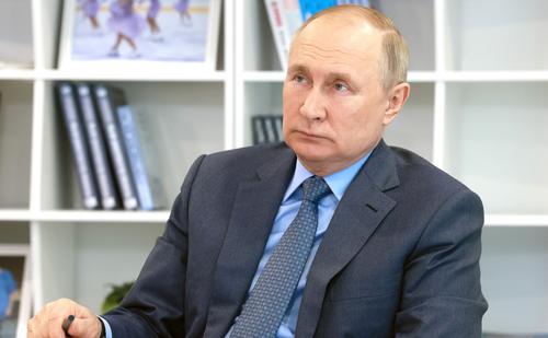 Владимир Путин и глава Запорожской области Балицкий подписали договор о принятии региона в состав России  