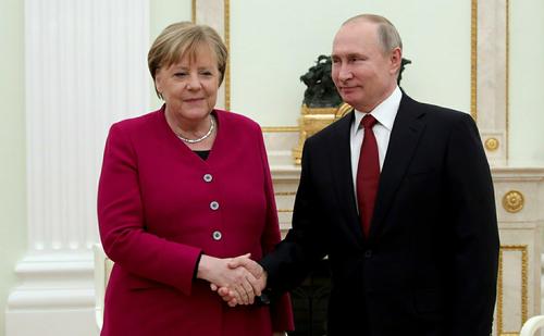 Меркель заявила, что необходимо работать «над общеевропейской архитектурой безопасности при участии России» 