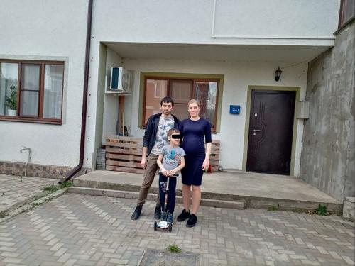 В Краснодаре семью с ребенком-инвалидом лишают жилья, купленного за 1,7 млн руб