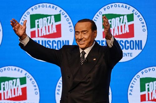 Берлускони высказал мнение, что новый кабмин Италии должен будет занимать в отношении России такую же позицию, что и предыдущий