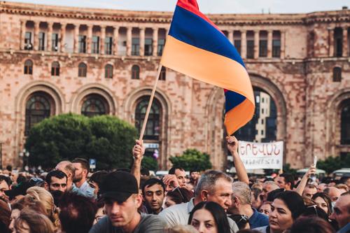 Армения выразила несогласие со словами представителя ЕС о военных преступлениях против азербайджанцев