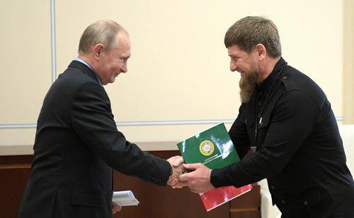 Кадыров поздравил Путина с юбилеем 