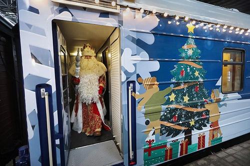 8 ноября в Хабаровск прибудет «Поезд Деда Мороза»