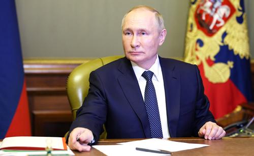 Владимир Путин заявил, что Россия могла бы перенаправить объемы с «Северных потоков» в Европу через Турцию  