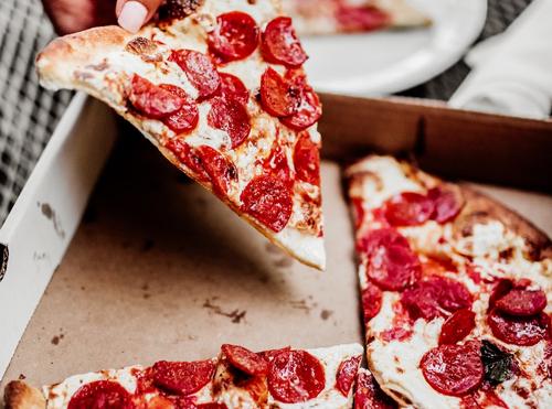 Диетолог Соломатина назвала пиццу самым безопасным фастфудом