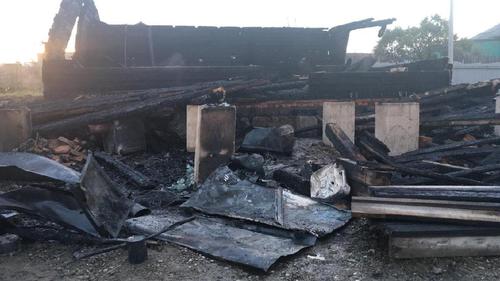 Четыре ребенка погибли при пожаре в селе Синда Хабаровского края