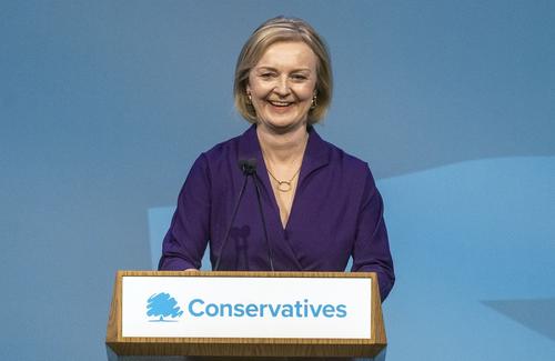 Премьер Британии Трасс заявила, что не будет уходить в отставку, несмотря на призывы к этому ряда депутатов Консервативной партии