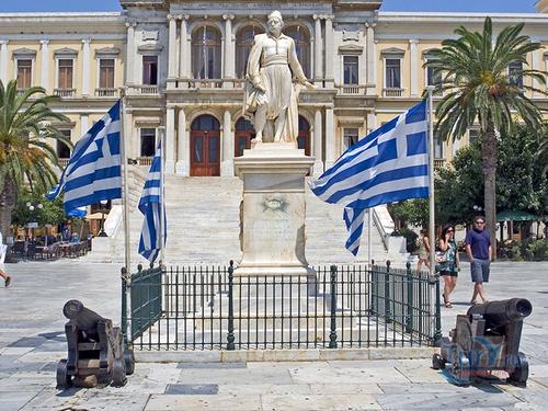 Кого в Греции называют Миаулис, и почему его уважают во флоте