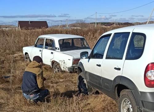 В Челябинской области пьяный водитель решил удрать от полицейских по полю