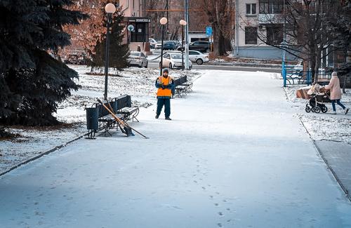 Власти Южного Урала проконтролируют очистку дорог от снега и наледи