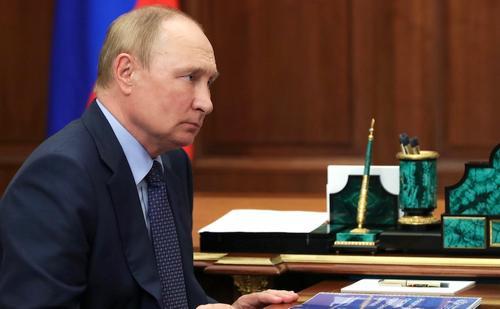 Путин призвал решать конфликты на Ближнем Востоке и в Африке, уважая суверенитет и территориальную целостность стран