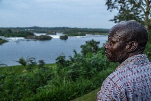Фабрики сбрасывают свои отходы в самую длинную реку Африки