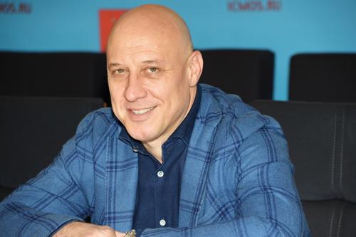 Депутат Госдумы певец Денис Майданов предложил запретить признанным иноагентами артистам выступать в России