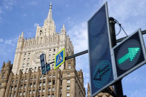 РИА Новости: замглавы МИД Иванов заявил, что ответ России по визам должен отражать ее национальные интересы