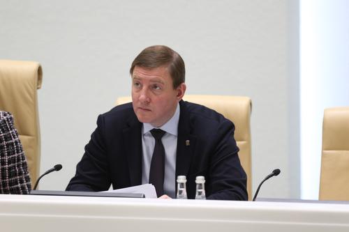 Вице-спикер Турчак: сенаторы собрали 1,2 миллиарда рублей на обмундирование для отправки в зону СВО