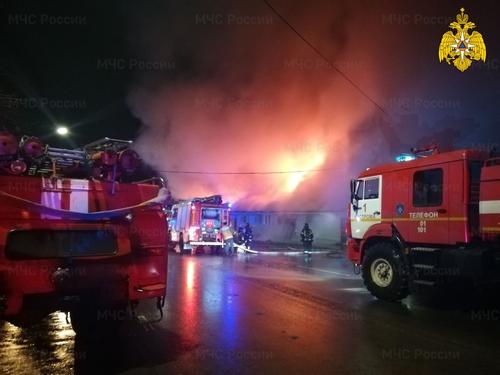 Тринадцать человек погибли в результате пожара в кафе в Костроме