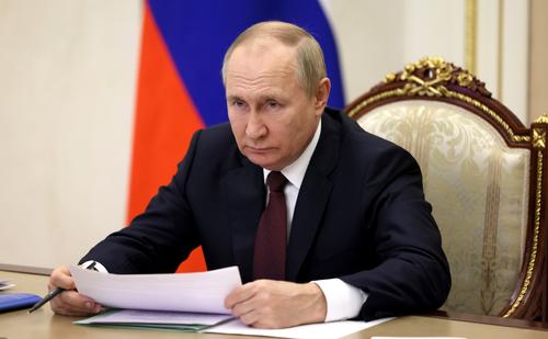 Владимир Путин присвоил генеральские звания 13 высокопоставленным сотрудникам МВД России