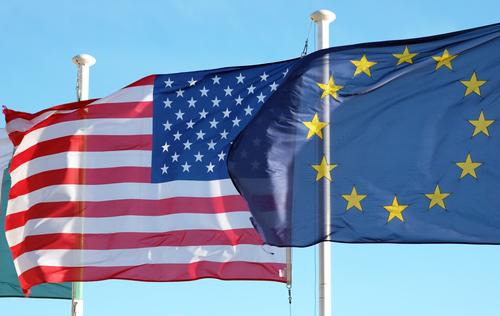 Принятый Байденом закон о снижении инфляции может спровоцировать торговый конфликт между США и ЕС