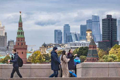 Роман Вильфанд сообщил, что в Москве в предстоящую субботу теплая погода установит новый температурный рекорд