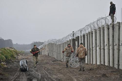 Украина возводит стену на границе с Белоруссией