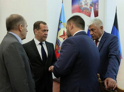 Медведев: Россия формирует будущий миропорядок 