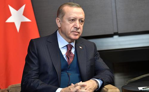 Президент Турции Эрдоган желает обсудить с лидером Украины Зеленским тему мирных переговоров с Россией 