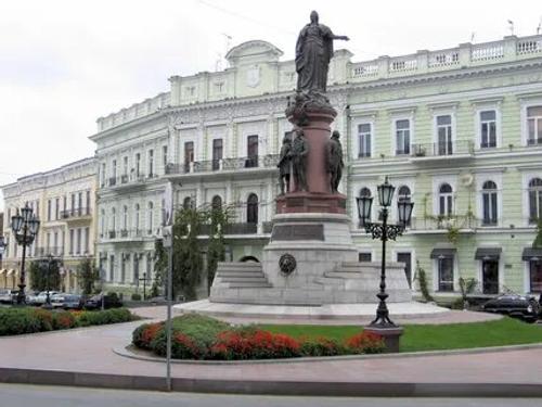 Екатерина 2.0: в Одессе второй раз пытаются снести памятник основательнице города