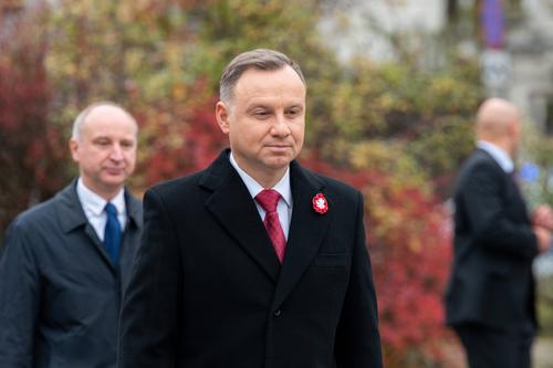 Президент Польши Дуда: следов падения второй ракеты на территории Польши не обнаружено 