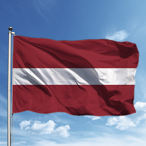 Латвия готовится ко Дню независимости – сорван государственный флаг