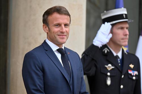 Президент Франции Макрон выразил надежду, что Россия и Украина сядут за стол переговоров