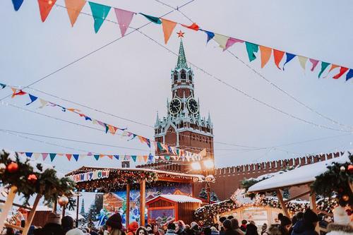 Собянин: Москвичи поддержали проведение Нового года и праздничное оформление города
