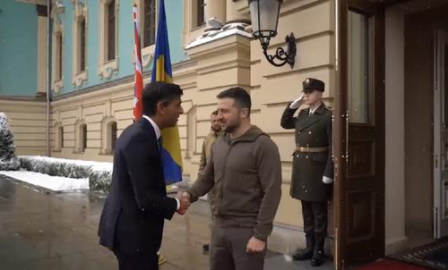Британский премьер Риши Сунак прилетел в Киев