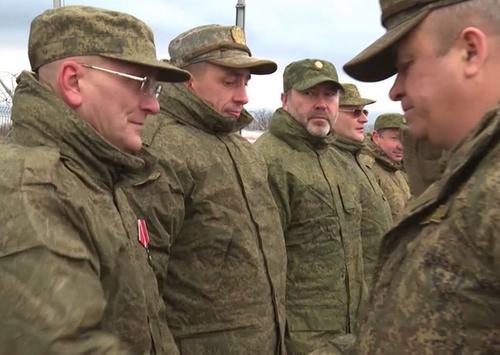 Добровольцы, воевавшие на Донбассе, получили госнаграды 