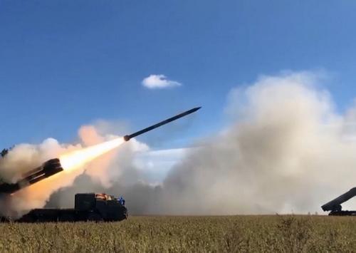 РСЗО «Торнадо-С» уничтожают украинские КП, склады ГСМ, арсеналы, узлы связи, средства ПВО и другие цели на расстоянии более 100 км