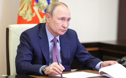 Путин: сроки строительства атомных ледоколов имеют стратегическое значение