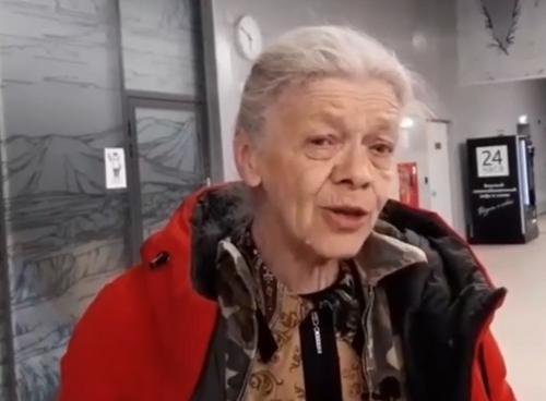 71-летняя хабаровчанка отправилась в зону СВО помогать раненым