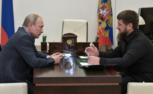 Песков: Путин и Кадыров обсудили положение дел в Чечне и работу чеченских подразделений в ходе спецоперации