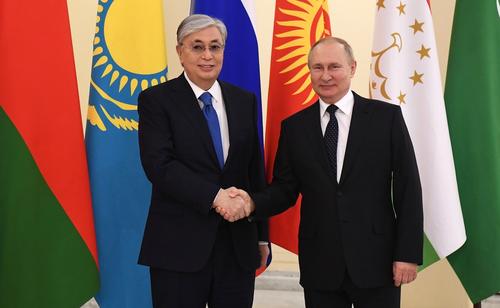 Президент Казахстана Касым-Жомарт Токаев прибыл с официальным визитом в Москву