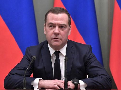 Медведев: противниками России являются не украинцы, а те, кто внедряет нацистскую идеологию