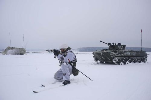 «Военная мысль»: вступление в НАТО Финляндии и Швеции потребует от России нарастить свои Вооруженные силы на северном направлении 