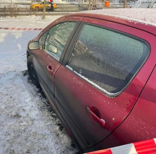 В автомобиле на востоке Москвы обнаружено тело 30-летней женщины с огнестрельным ранением
