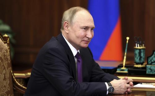Путин сравнил количество российских волонтеров с огромной армией