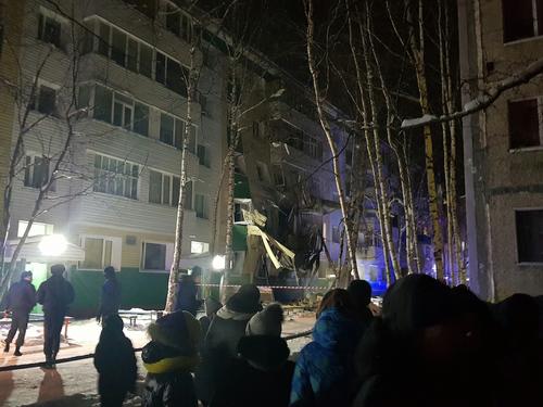 Количество погибших при взрыве газа в жилом доме в Нижневартовске увеличилось до семи
