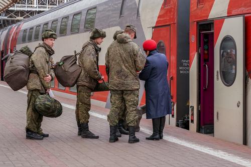 Омбудсмен Сердюкова сообщила, что двое военнослужащих были возвращены домой в рамках обмена пленными с Украиной 